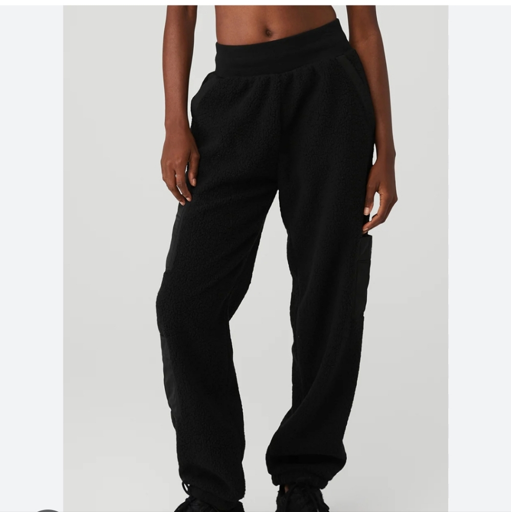 COPY - Alo Yoga Men's Black Sherpa Sweatpants